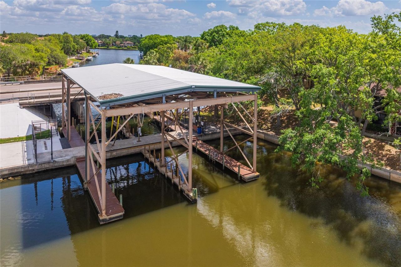 6104 Schooner Way, Tampa, FL 33615 Photo