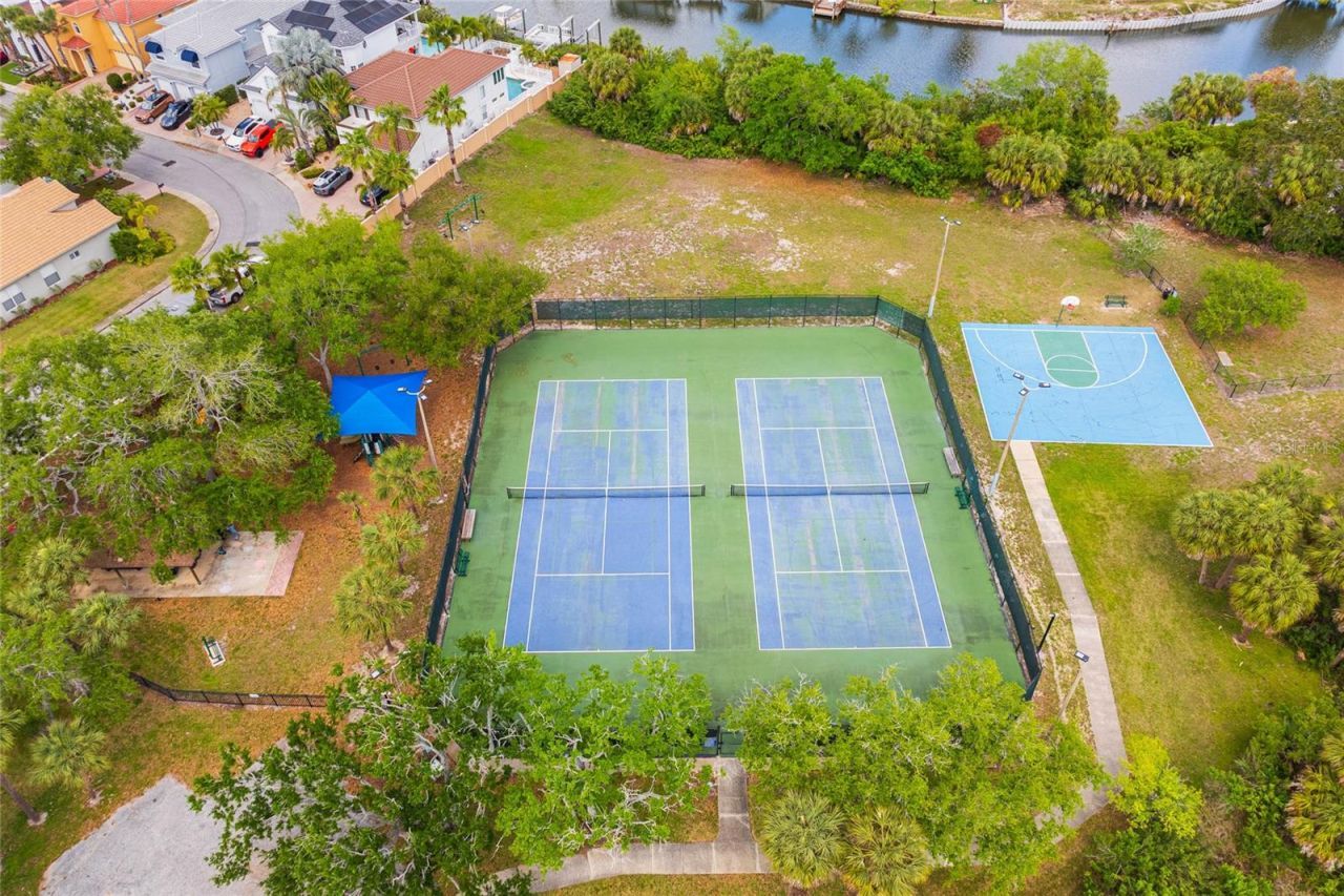 6104 Schooner Way, Tampa, FL 33615 Photo