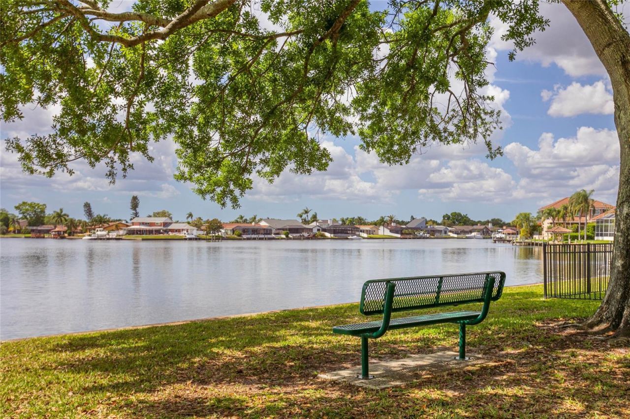 6104 Schooner Way, Tampa, FL 33615 Photo