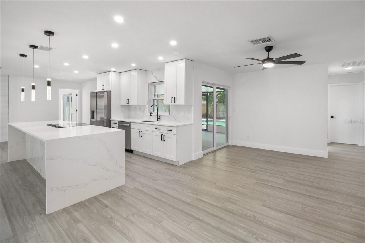 11492 93rd Street , Largo, FL 33773 Photo