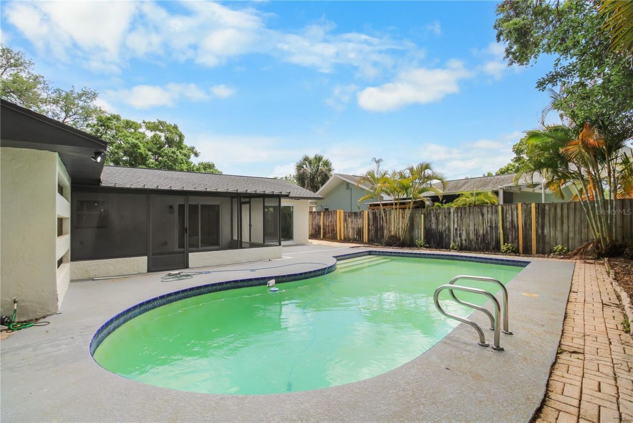 11492 93rd Street , Largo, FL 33773 Photo