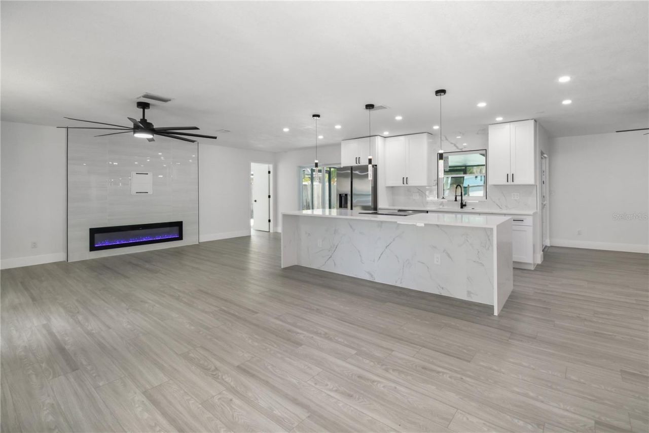 11492 93rd Street , Largo, FL 33773 Photo