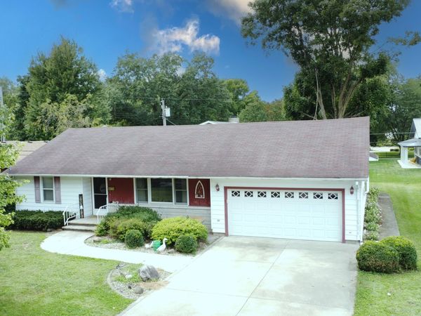 905 S 4th Street , Watseka, IL 60970