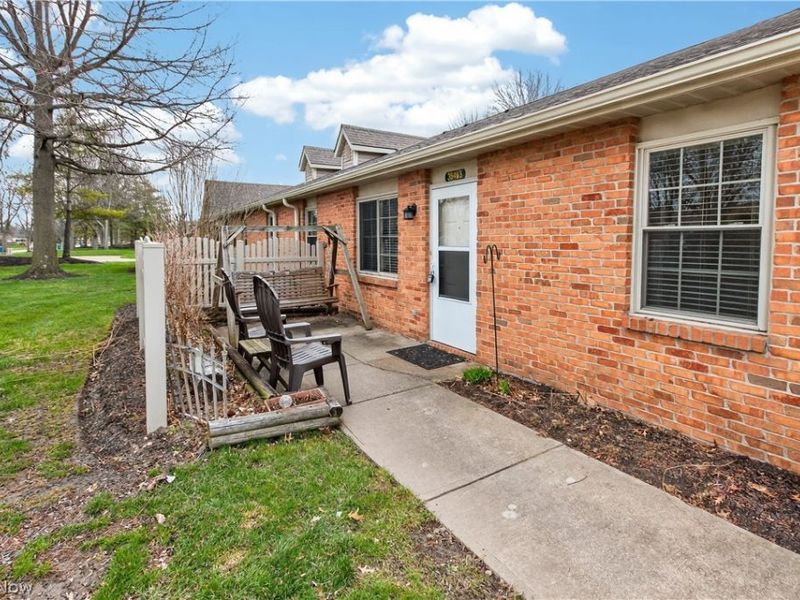 35965 Westminister Avenue, North Ridgeville, OH 44039 Photo 2