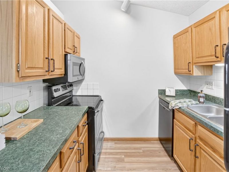 35965 Westminister Avenue, North Ridgeville, OH 44039 Photo 4