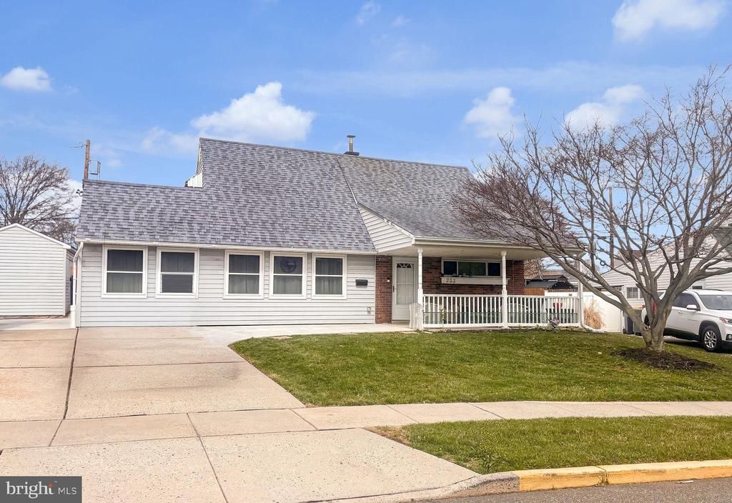 233 KENWOOD DRIVE S, LEVITTOWN, PA 19055