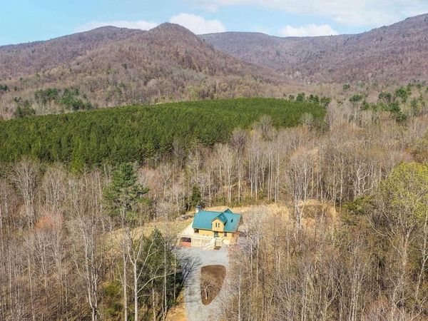 7102 BLACKWELLS HOLLOW RD, CROZET, VA 22932