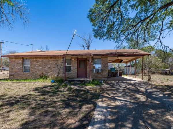 354 6th, Poteet, TX 78065