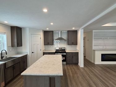 22 Pinrock Drive, Sturbridge, MA 01566