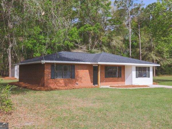 565 Killingsworth Road, Jesup, GA 31545