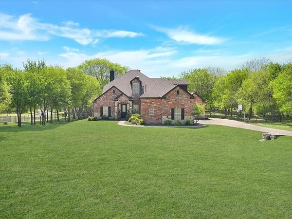 101 Deer Crossing Way , Azle, TX 76020