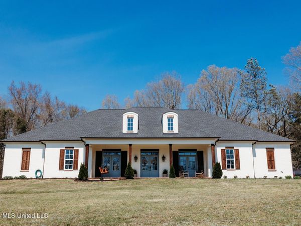 1340 Mount Pleasant Road, Byhalia, MS 38611