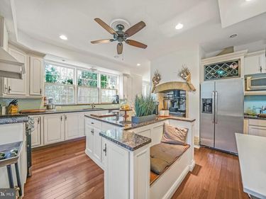 345 E CHESTNUT STREET , COATESVILLE, PA 19320