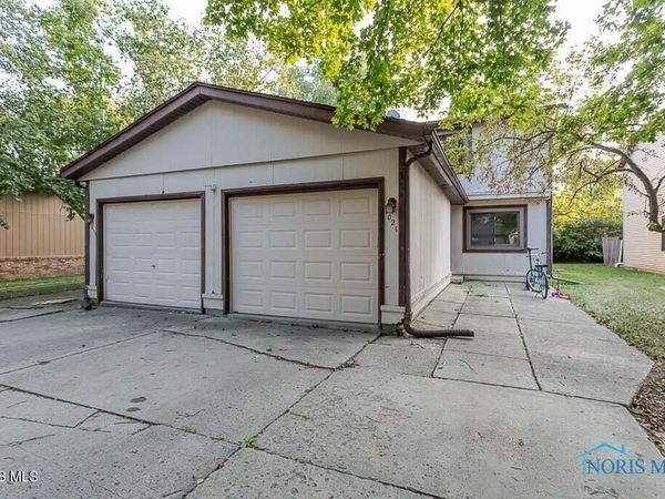 1021 Valley Side Drive, Maumee, OH 43537