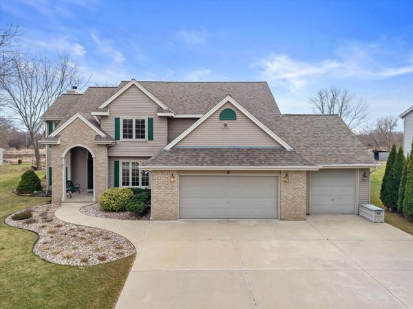 26311 Dukleth Dr, Norway, WI 53185