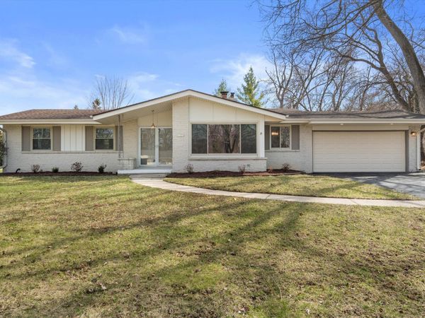 11377 Bridget Ln, Hales Corners, WI 53130