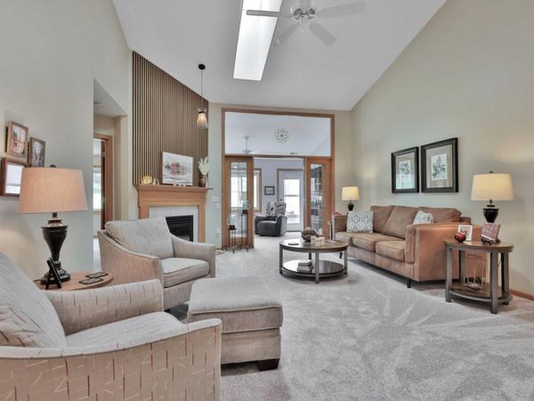 7572 Newbury Road , Woodbury, MN 55125