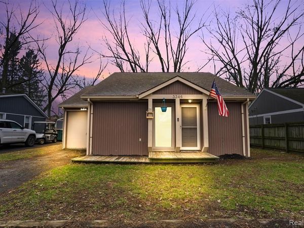 3346 Royal Boulevard, Commerce Twp, MI 48382