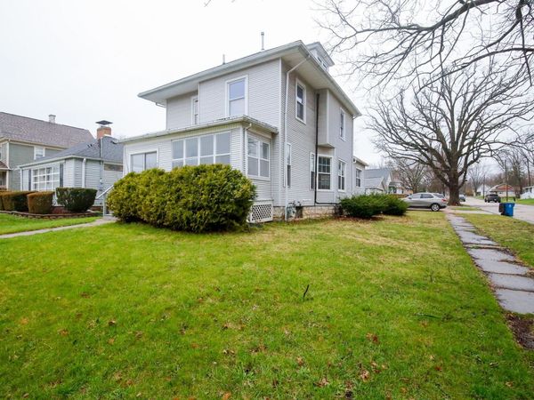 529 E McKenney Street, DIXON, IL 61021