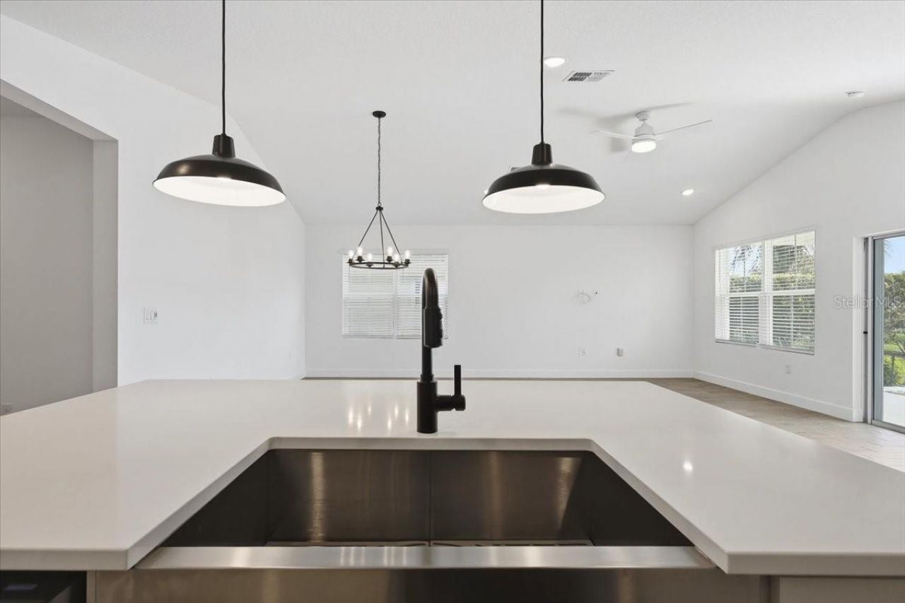 20 Ludlow Lane W, Palm Coast, FL 32137 Photo