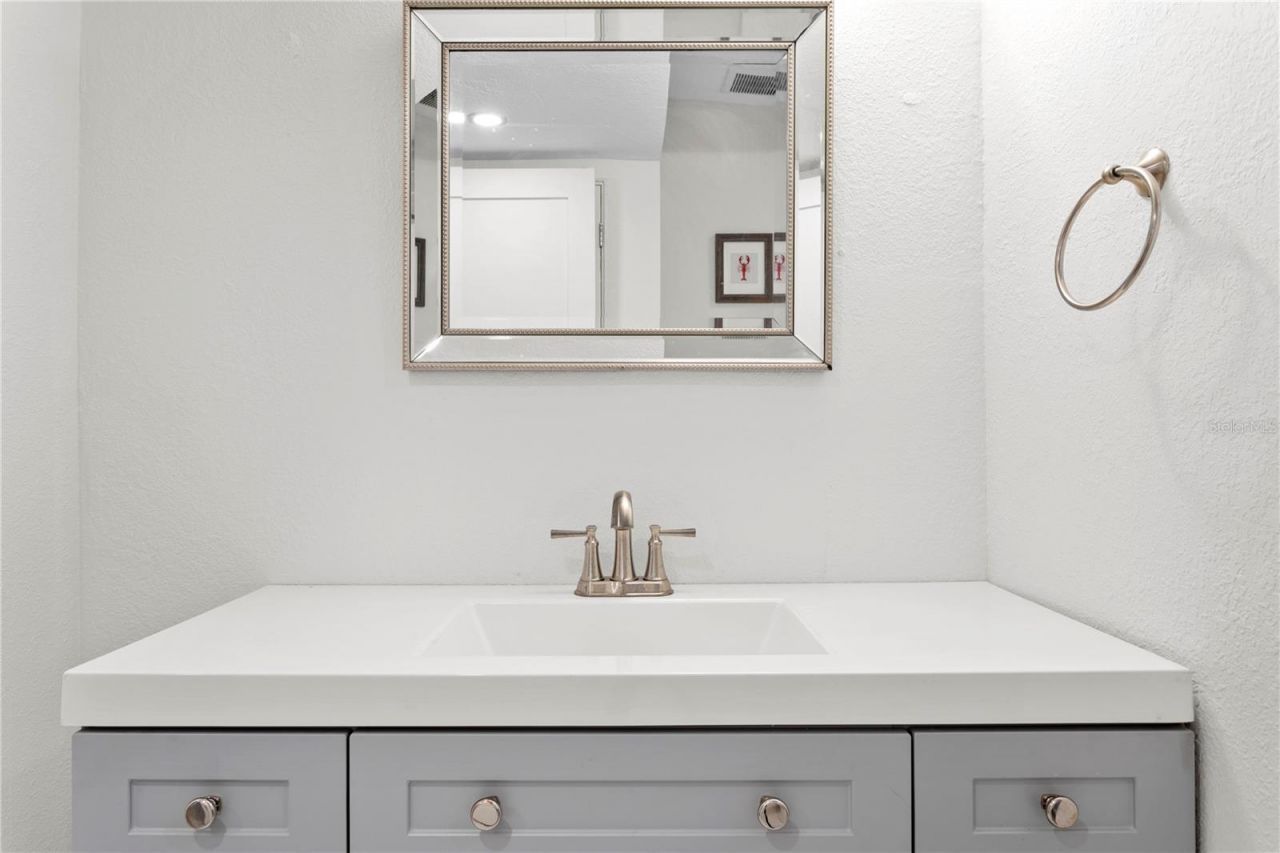 6931 Grande Vista Way S, Saint Petersburg, FL 33707 Photo