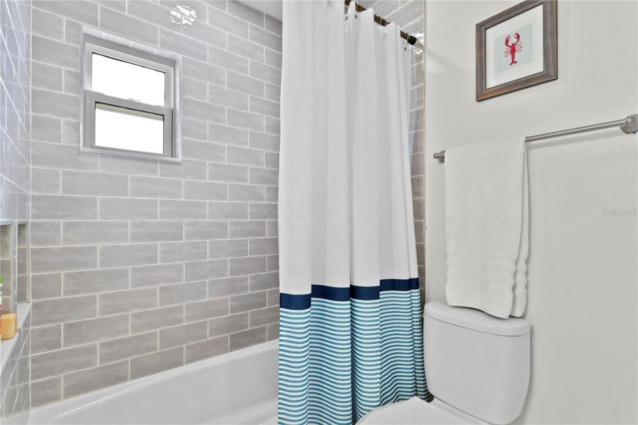 6931 Grande Vista Way S, Saint Petersburg, FL 33707 Photo