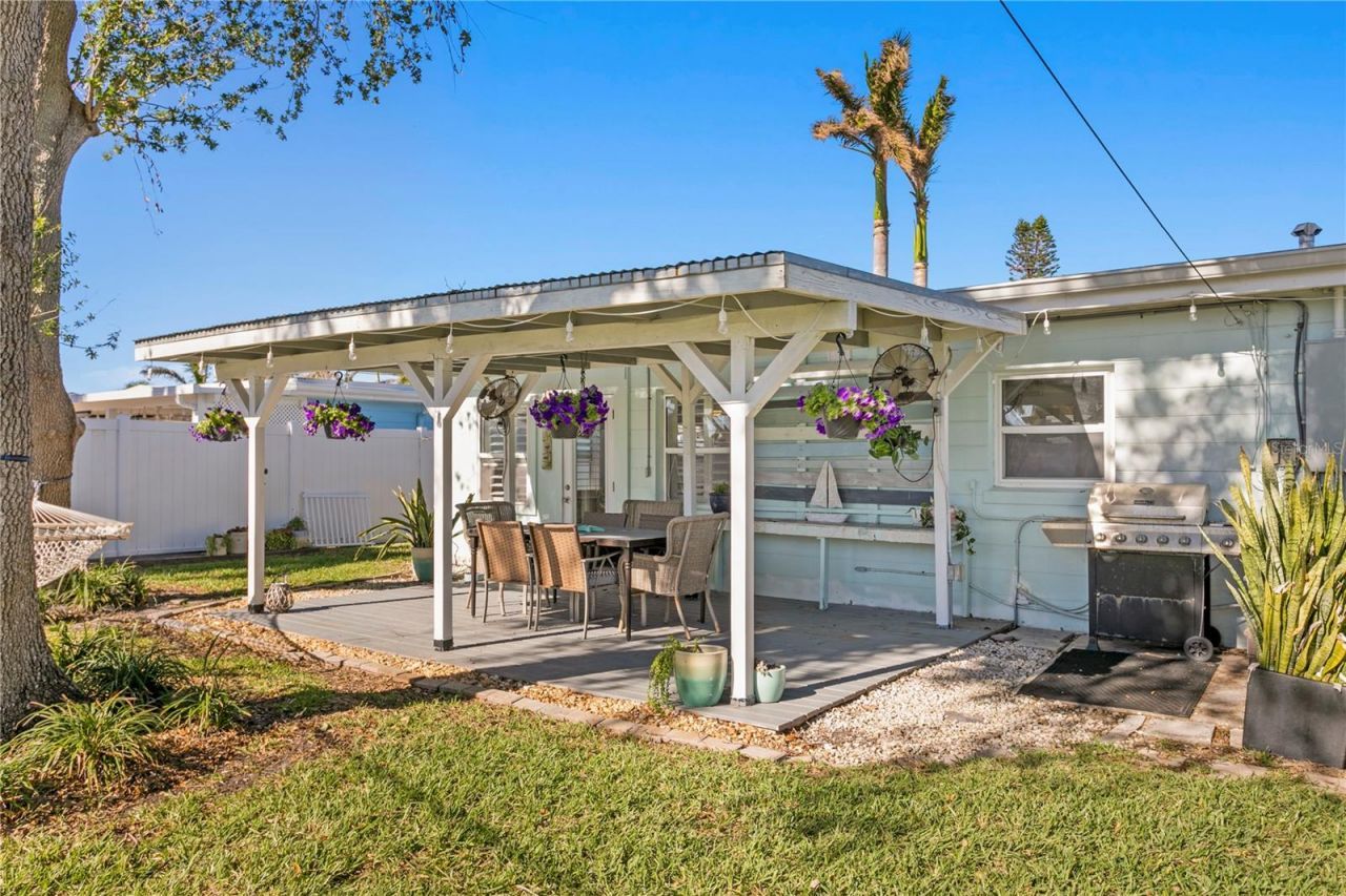 6931 Grande Vista Way S, Saint Petersburg, FL 33707 Photo