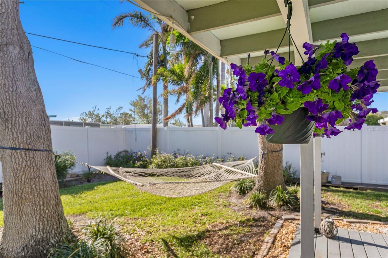 6931 Grande Vista Way S, Saint Petersburg, FL 33707 Photo