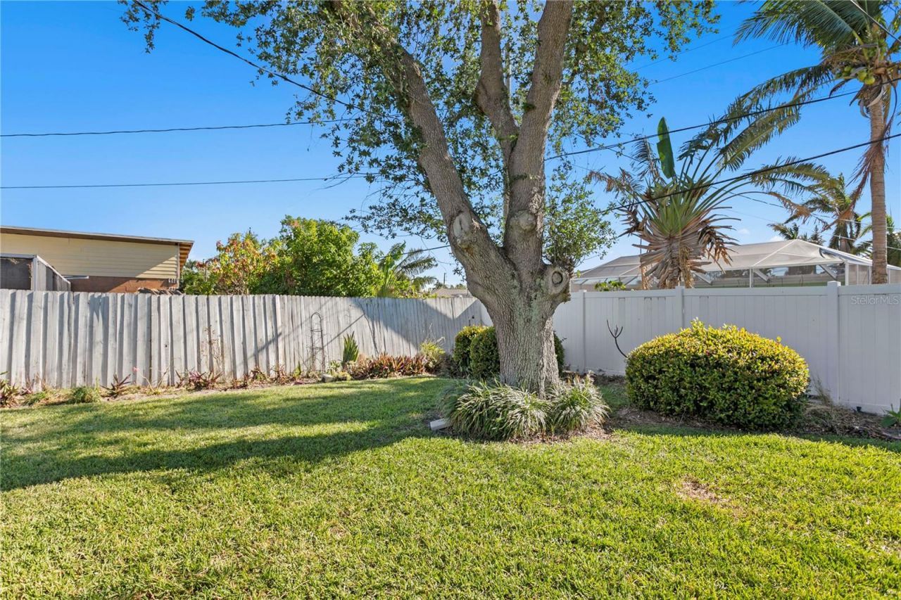 6931 Grande Vista Way S, Saint Petersburg, FL 33707 Photo