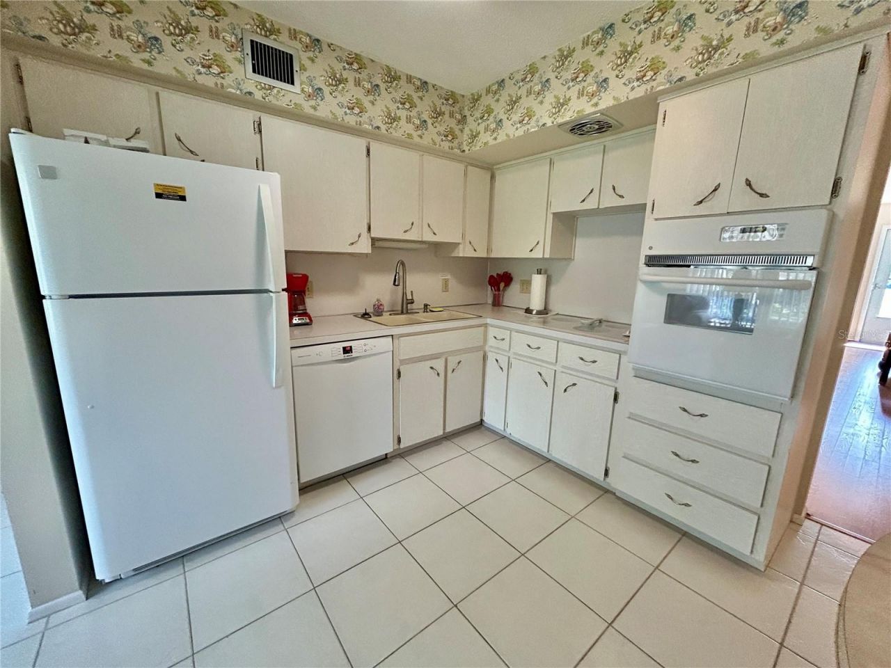2256 Philippine Drive , Unit 42, Clearwater, FL 33763 Photo