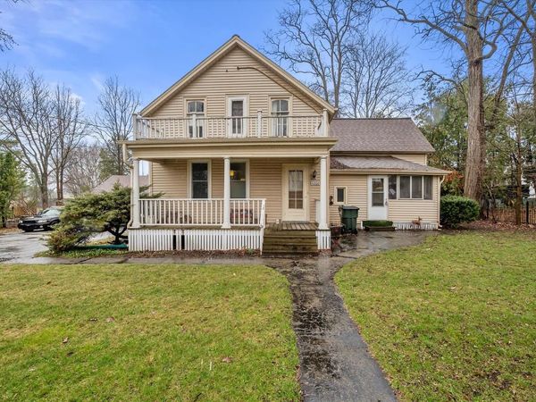 10806 W Freistadt ROAD, Mequon, WI 53097