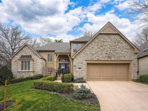 4516 W 125th Street, Leawood, KS 66209