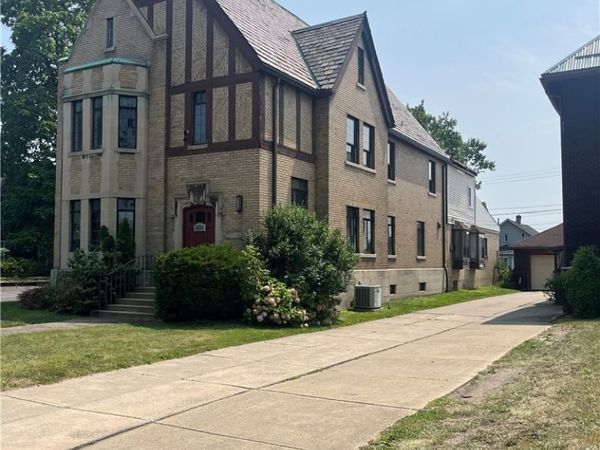 561 Ridge Road, Buffalo, NY 14218