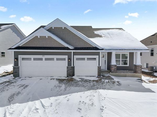 1922 Ironwood Drive , Carver, MN 55315