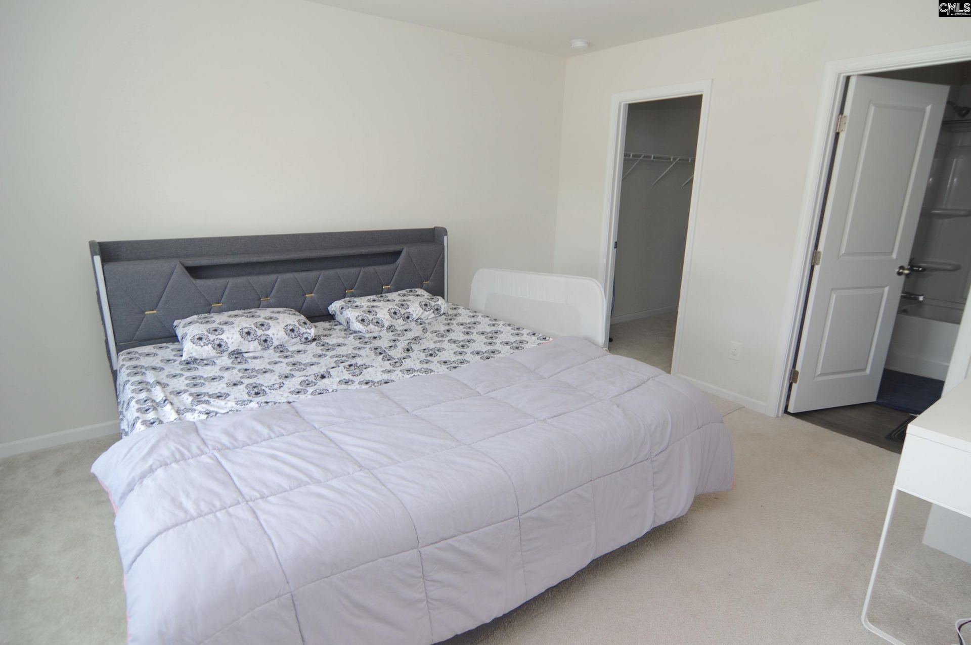 385 Saskatoon  Photo 14