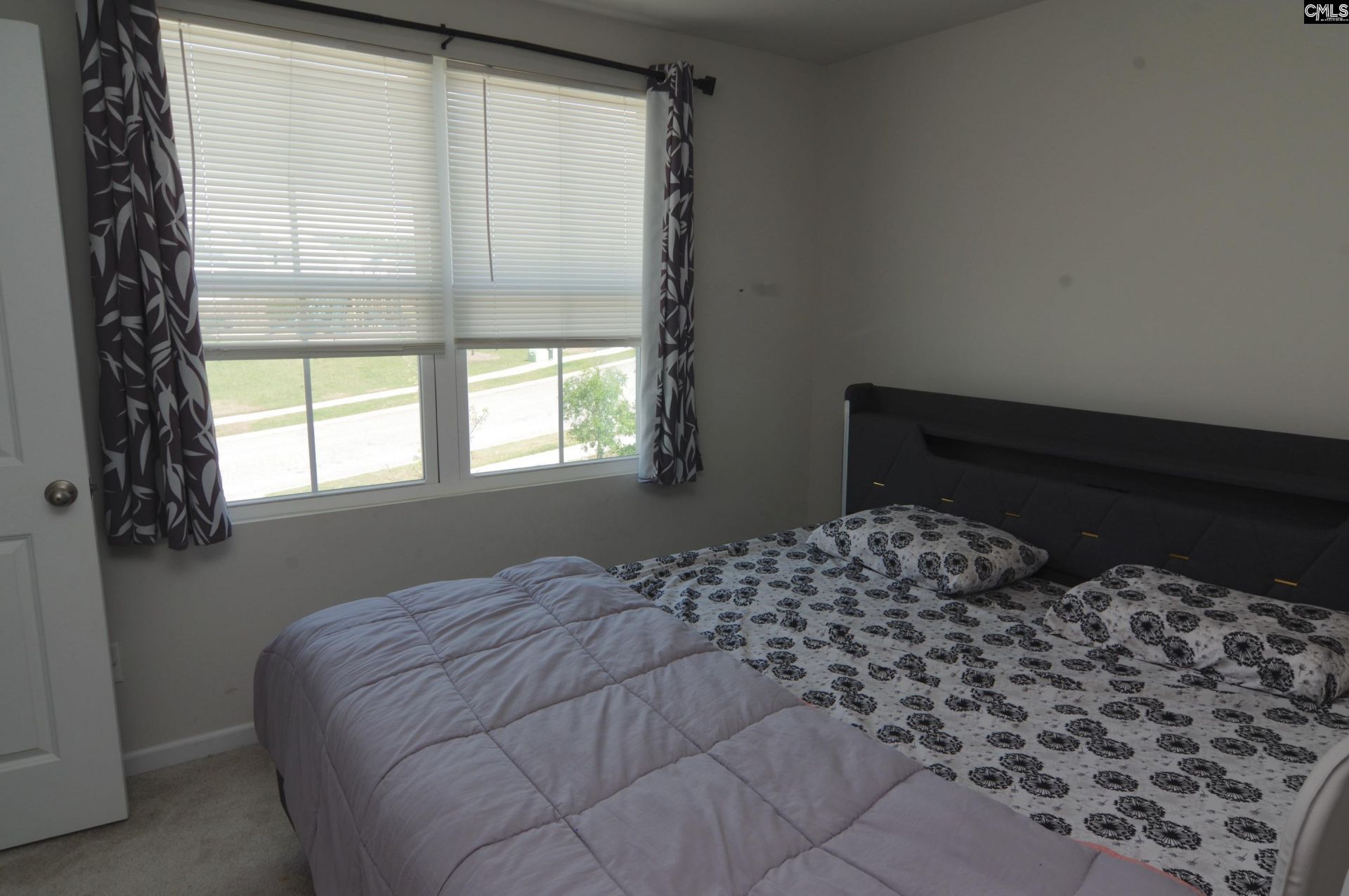 385 Saskatoon  Photo 15