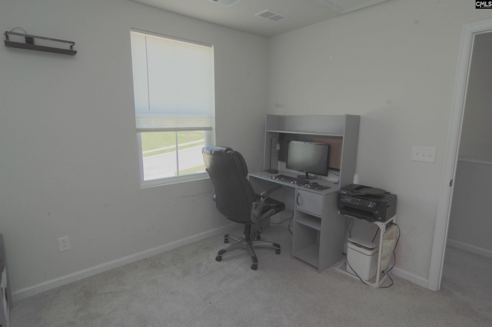 385 Saskatoon  Photo 20