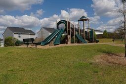 385 Saskatoon  photo 4