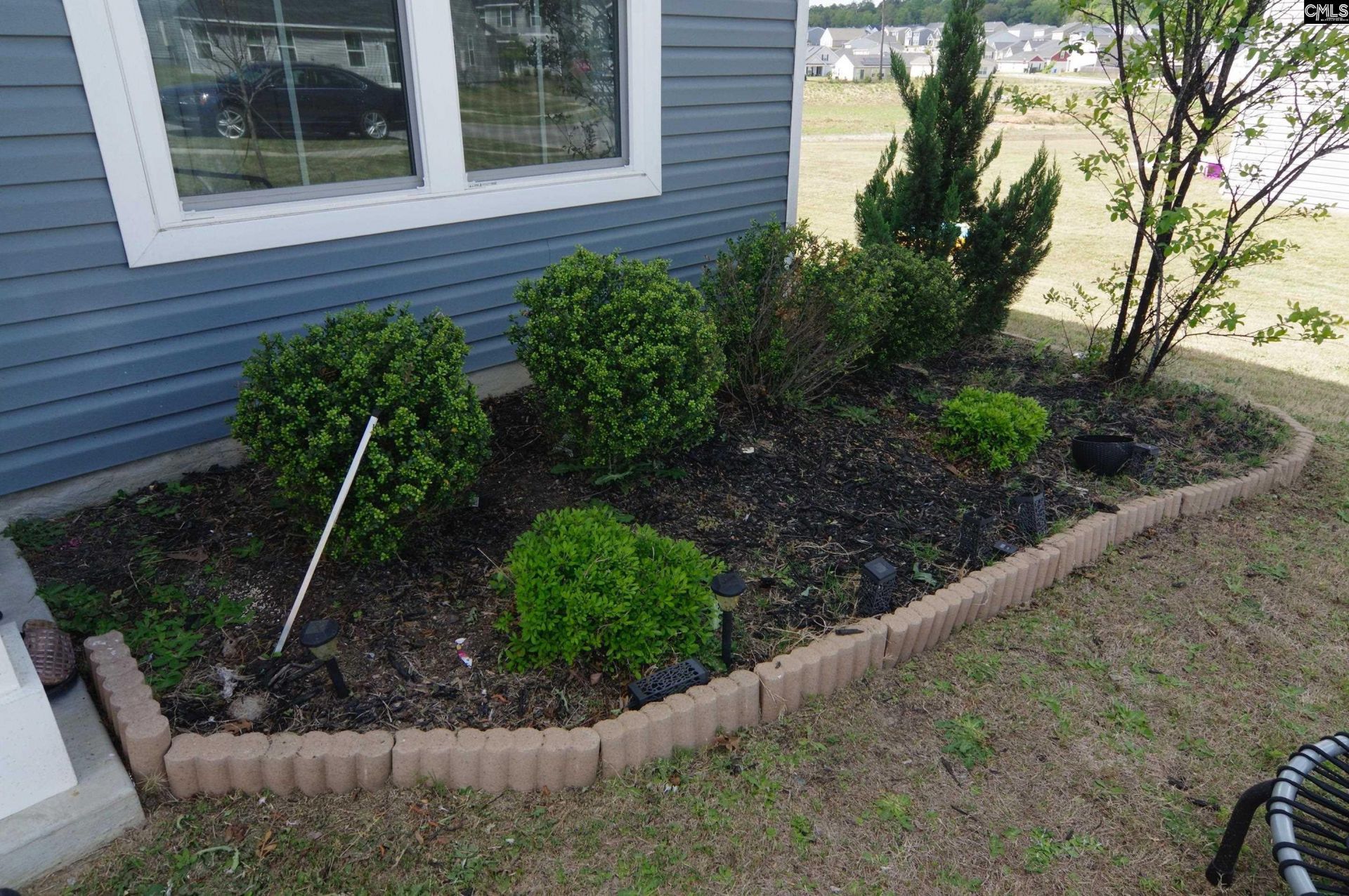 385 Saskatoon  Photo 5