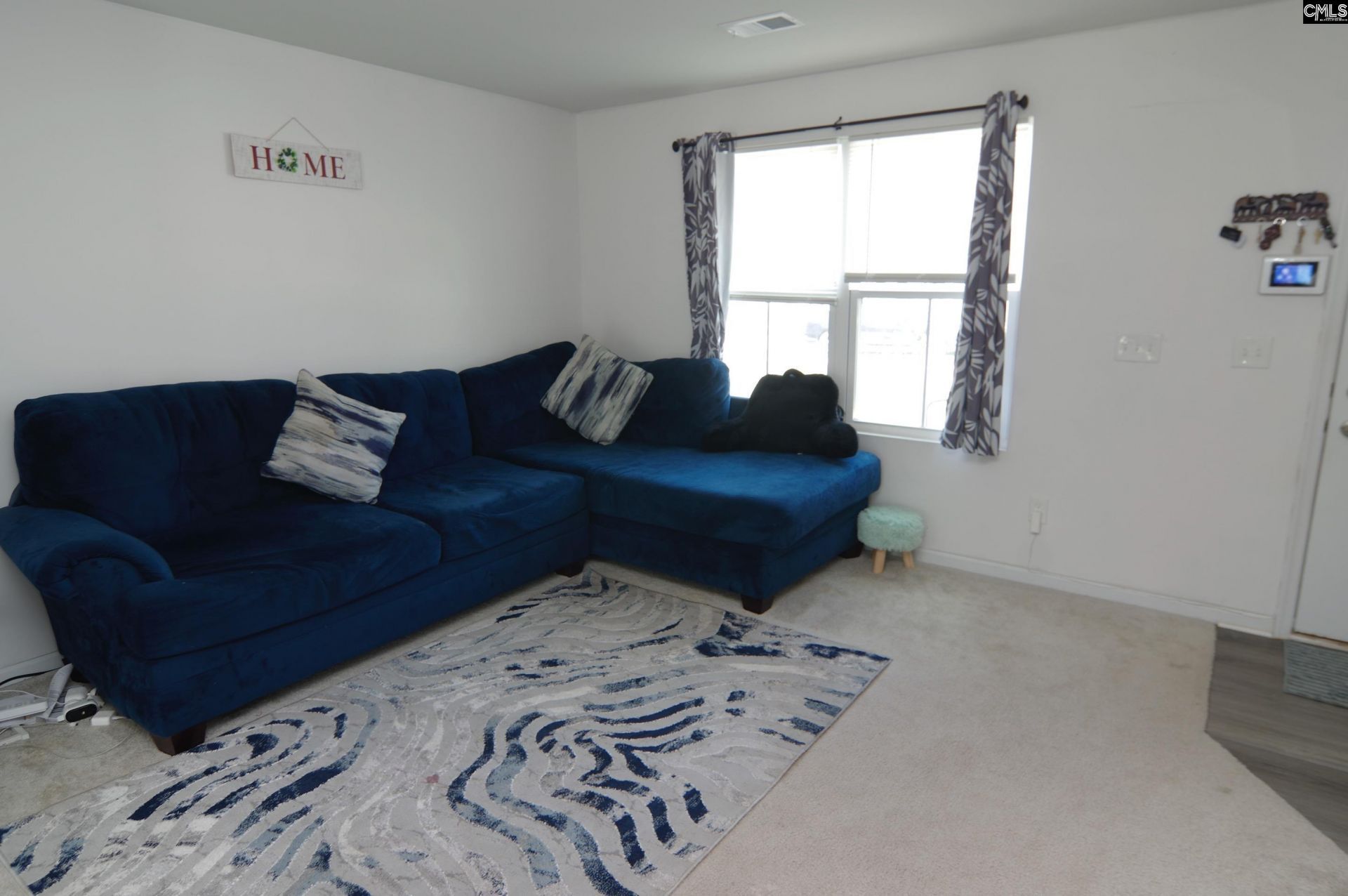 385 Saskatoon  Photo 8