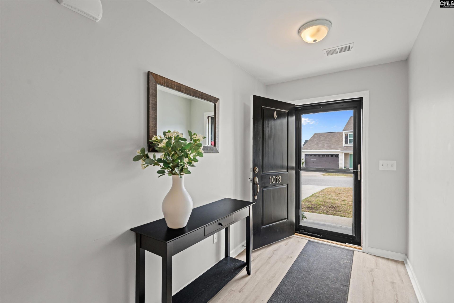 1019 Tanreall Drive  Photo 4