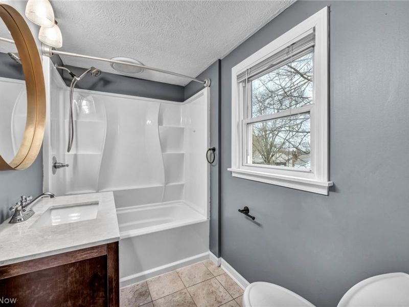 300 Russell Avenue, Niles, OH 44446 Photo 15