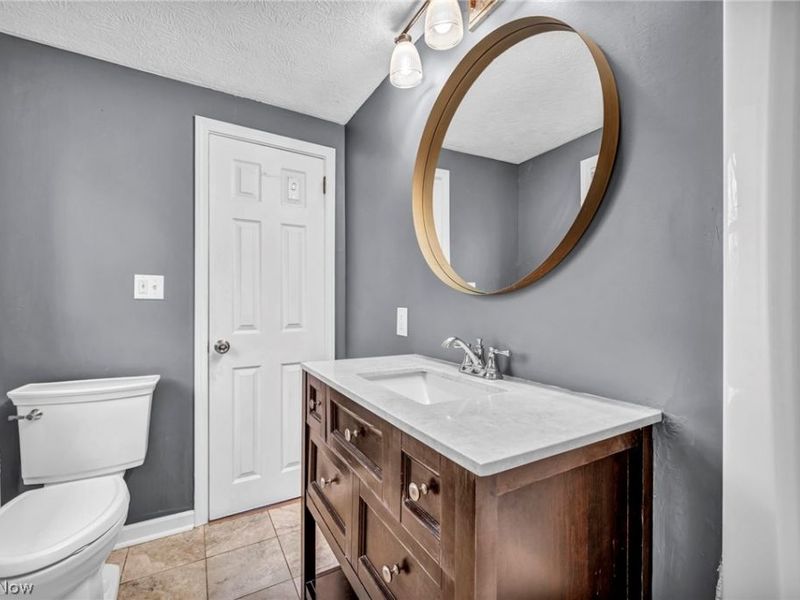 300 Russell Avenue, Niles, OH 44446 Photo 16