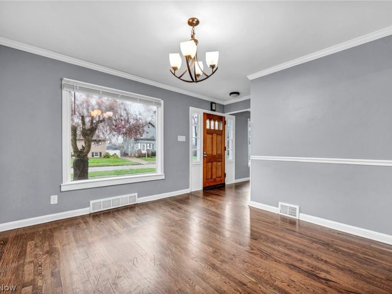 300 Russell Avenue, Niles, OH 44446 Photo 7