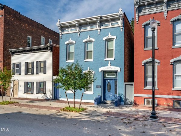 323 2nd Street, Unit 1, Troy, NY 12180