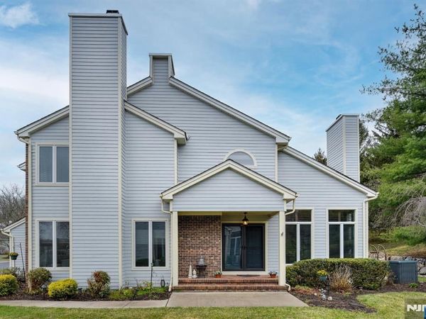 12 Aynsley Court, Montville Township, NJ 07045