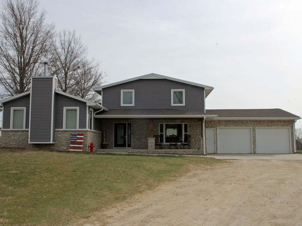 7100 N Union Road, Cedar Falls, IA 50613