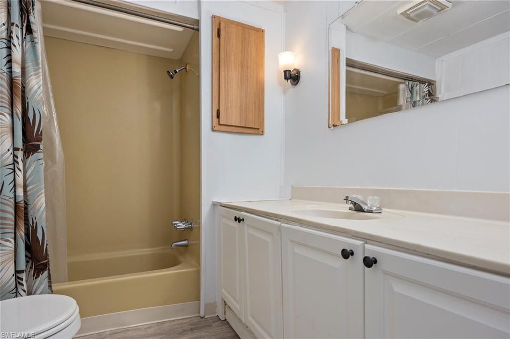 11111 Ballweg Ln, Fort Myers, FL 33908 Photo