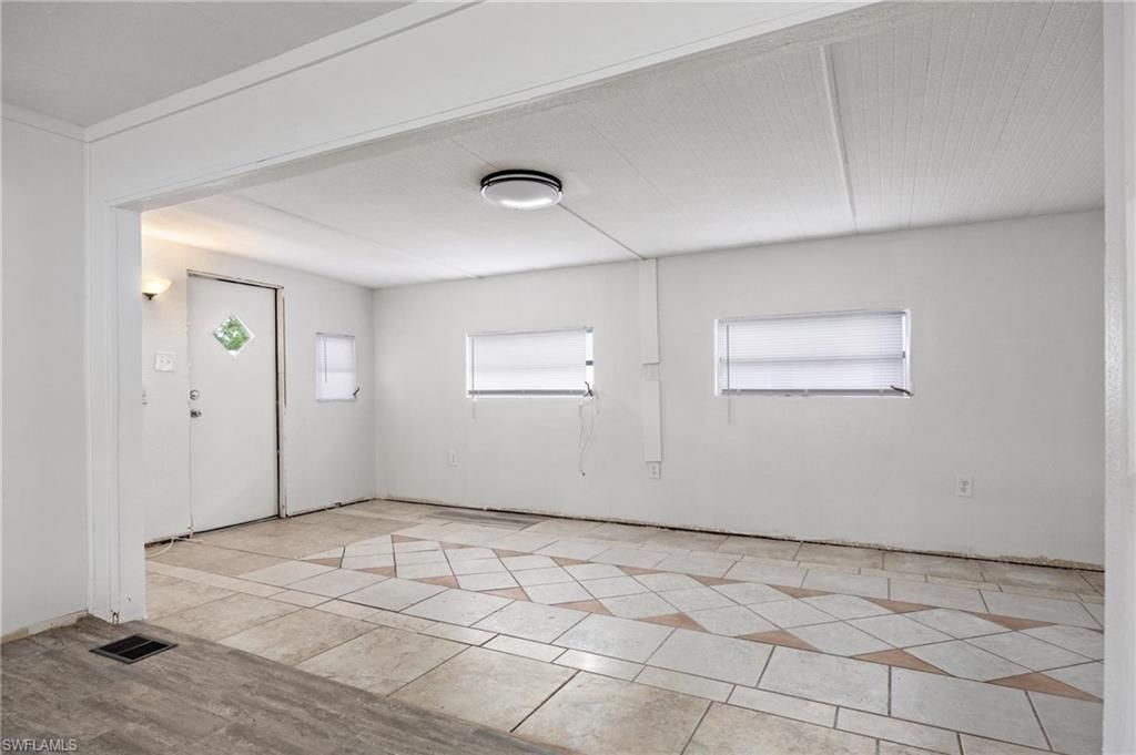 11111 Ballweg Ln, Fort Myers, FL 33908 Photo