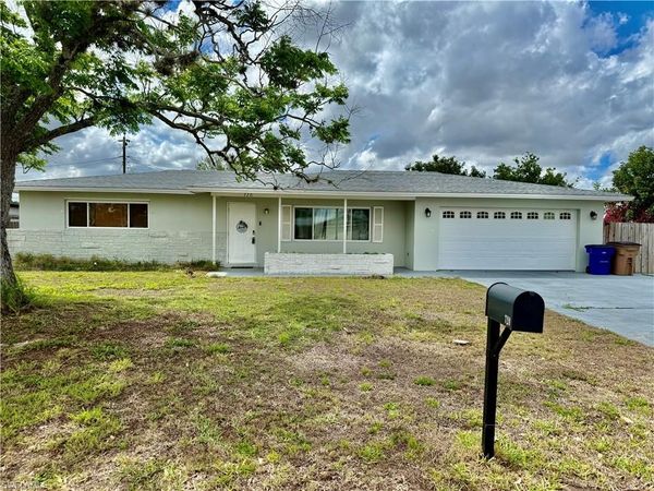 720 Shadyside ST , LEHIGH ACRES, FL 33936